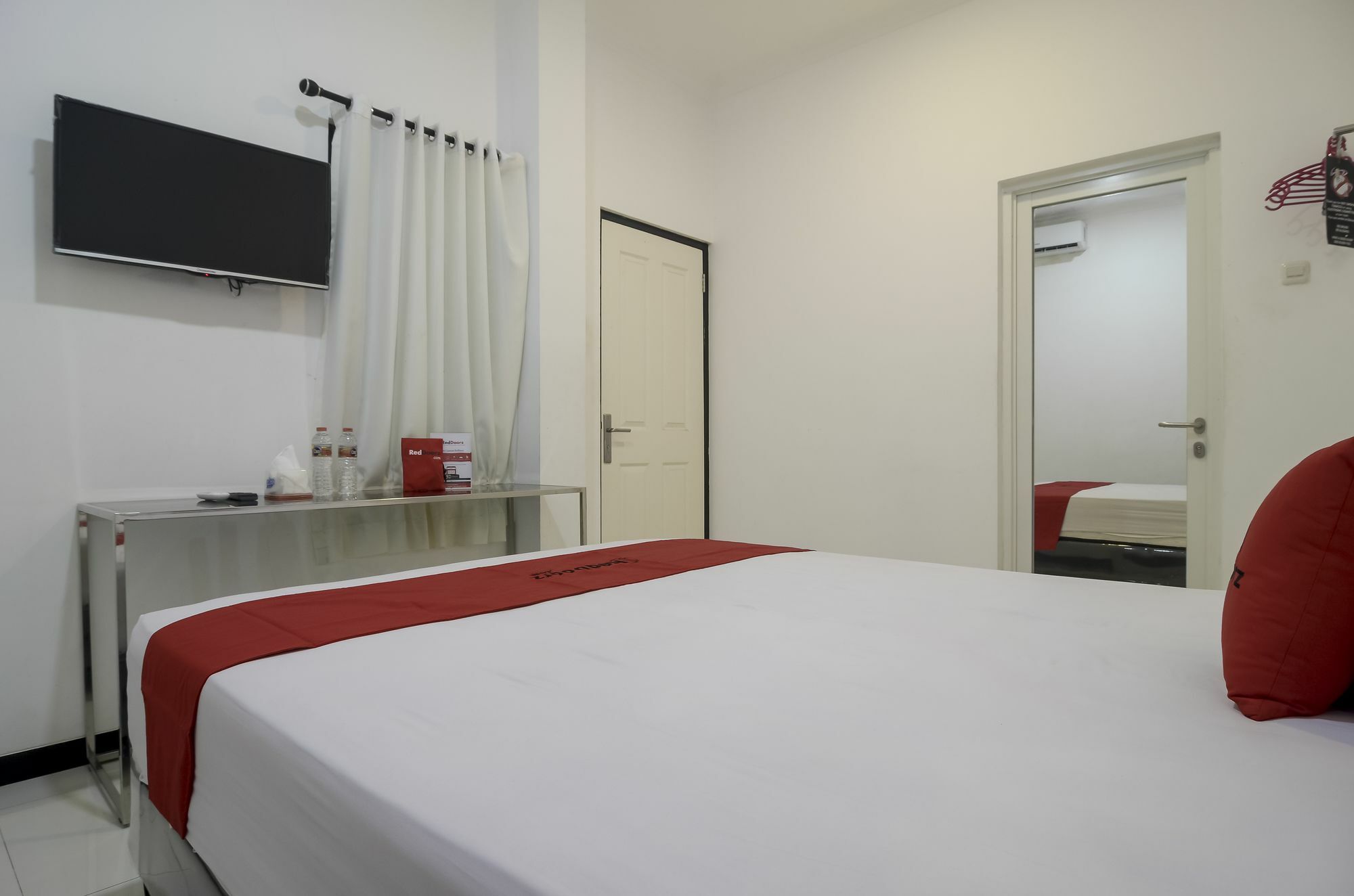 Hotel Reddoorz Near Poncol Station Semarang Esterno foto