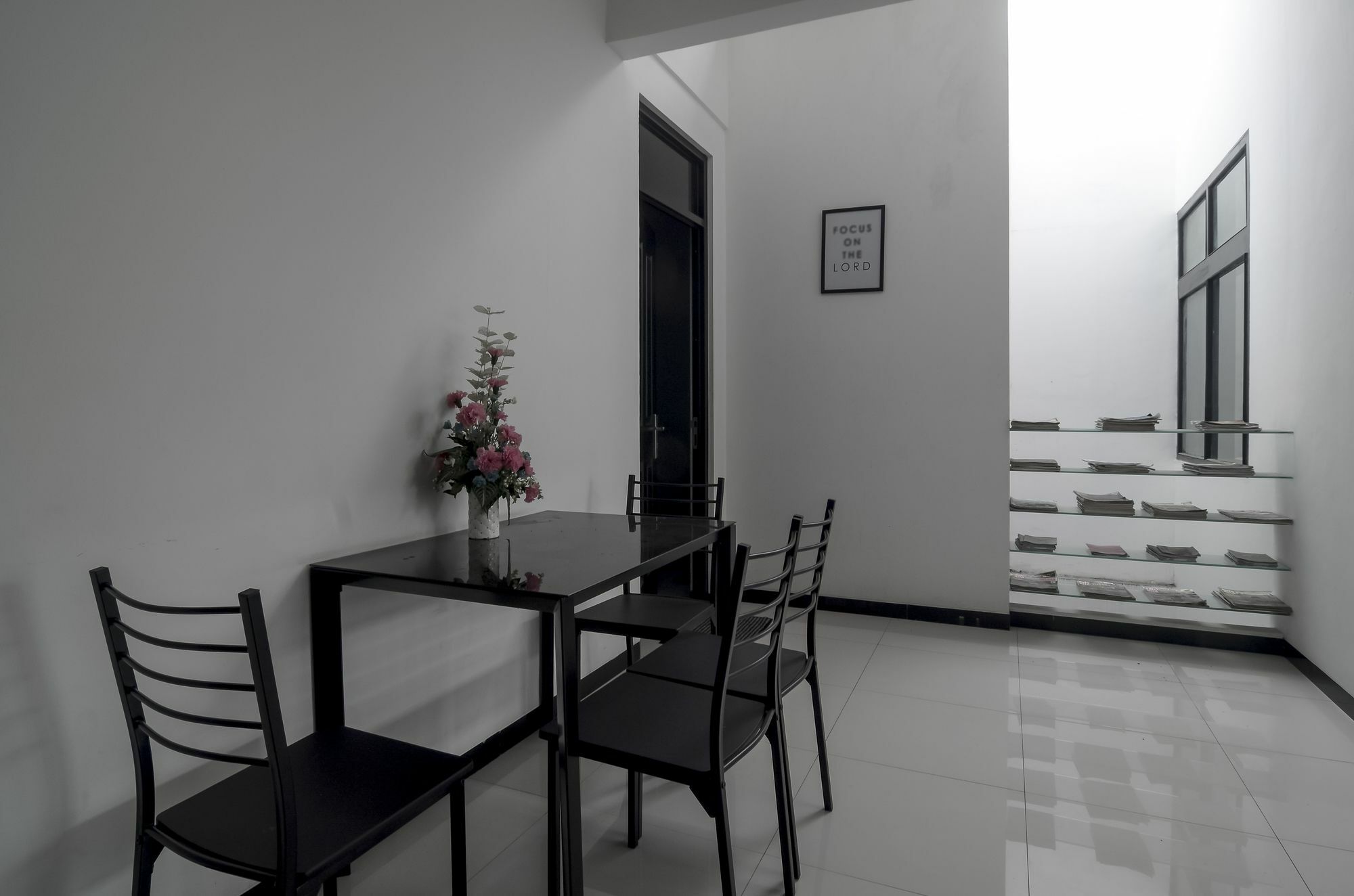 Hotel Reddoorz Near Poncol Station Semarang Esterno foto